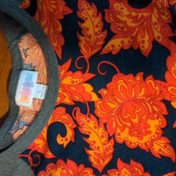 Lula Roe Size L NWT PaisleyTop with Three Quarter Sleeves - Picture 5 of 6